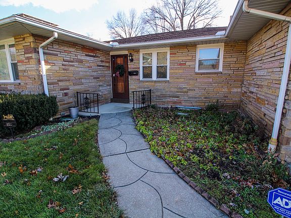 2nd image of 897 Norris Dr