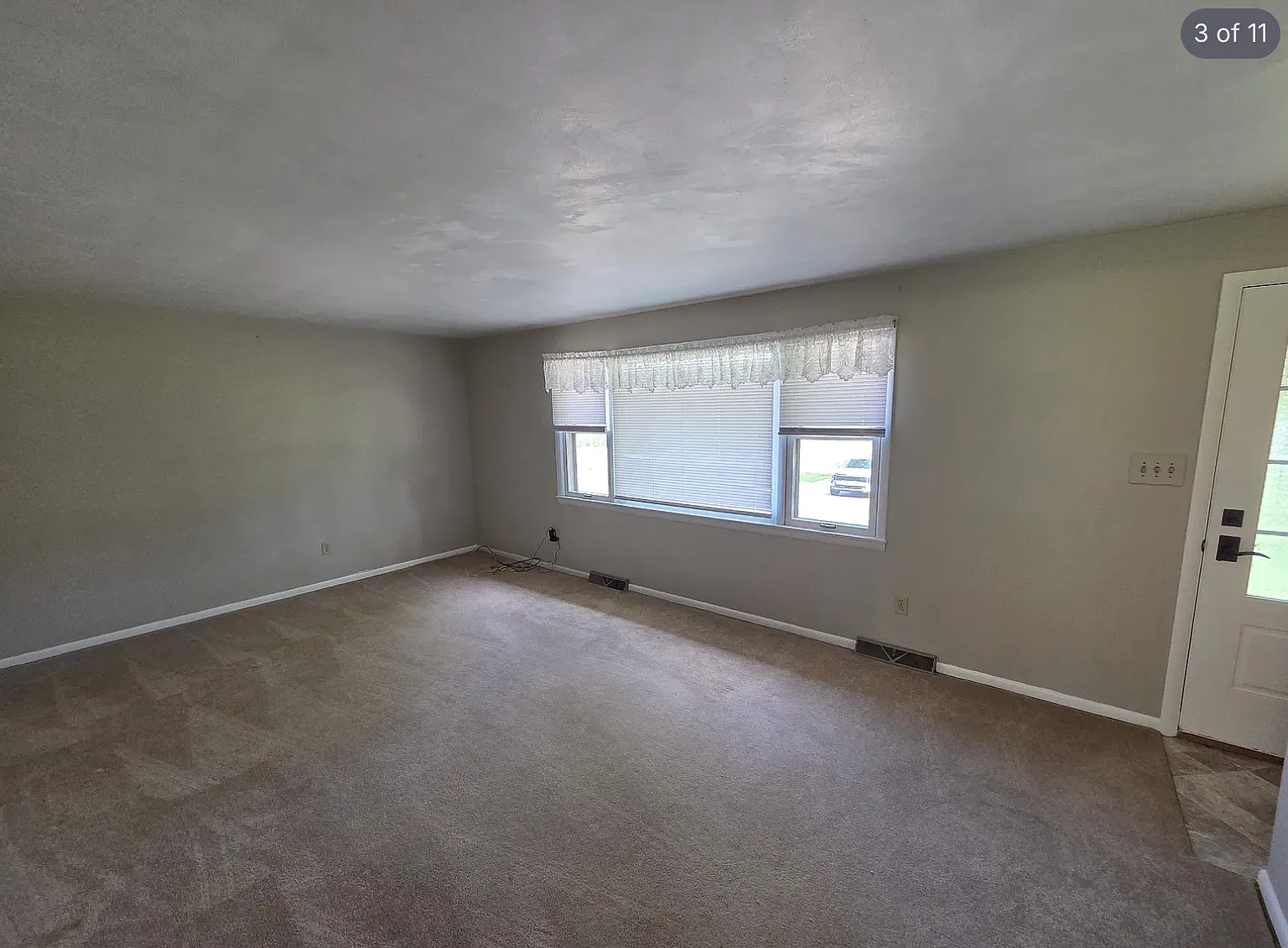 2 bed, 1040 sqft, $1,700 — Photo 3