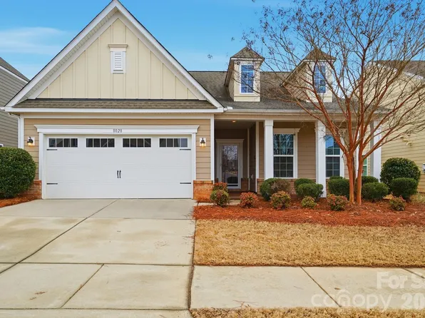 8028 Asher Chase Trl, Lancaster, SC 29720
