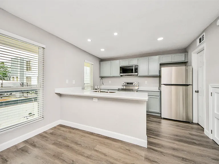 781 Country Place Dr #2021 — Photo 8