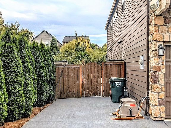 RV / Extra Parking Space