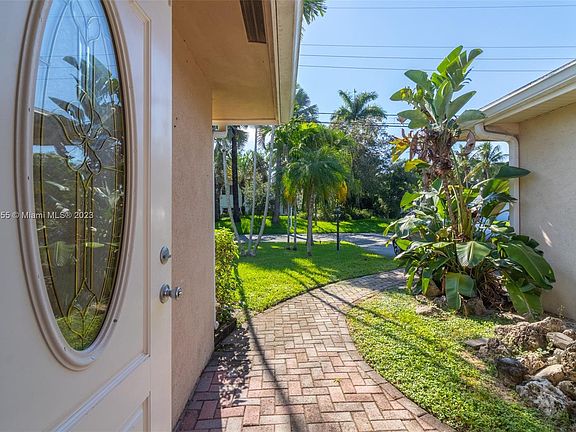 5th image of 2612 Tortugas Ln