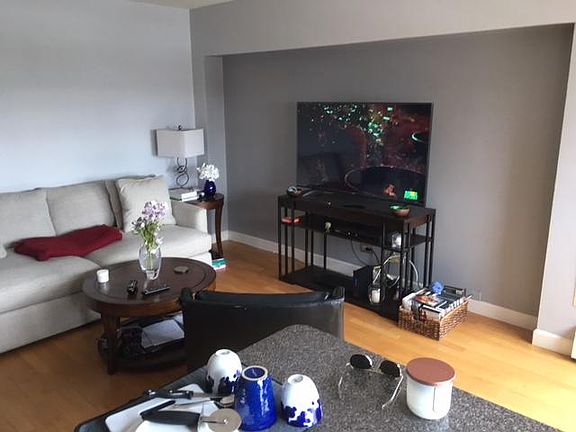 4th image of 4960 N Marine Dr #11XX