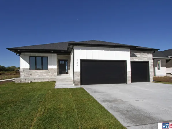 533 Eloise Ave, Lincoln, NE 68520