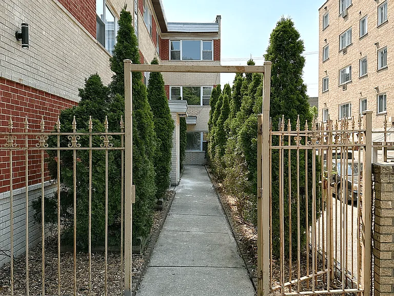 5308 N Damen Ave #2F — Photo 33