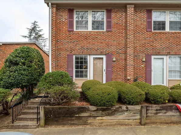 113 Friar Ln, Carrboro, NC 27510