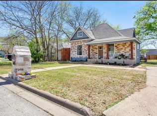 704 E Chaffin St, Sherman, TX 75090