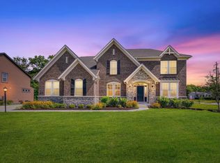 832 Pathlow Dr, Pickerington, OH 43147