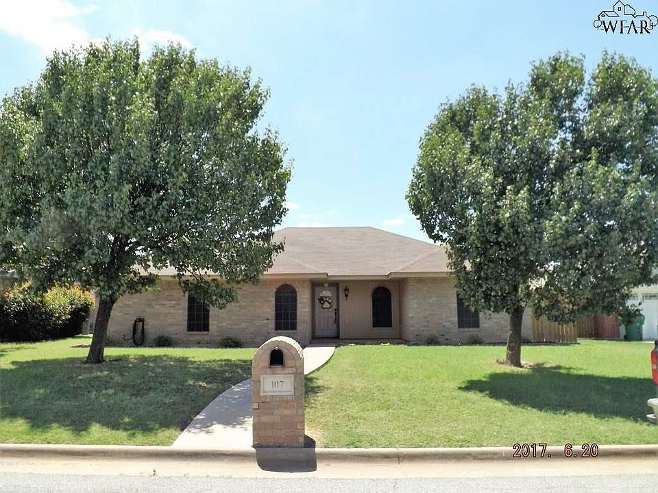 1st image of 104 Tumbleweed Ct
