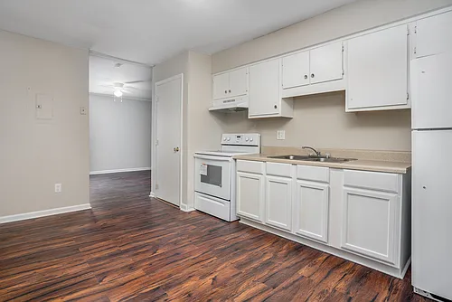 901 Planters St Photo 1