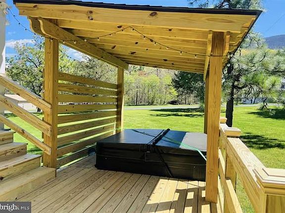 5th image of 4064 Pine Grove Rd