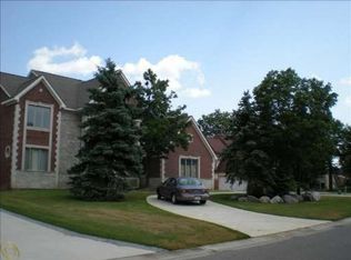 6379 Rose Blvd, West Bloomfield, MI 48322