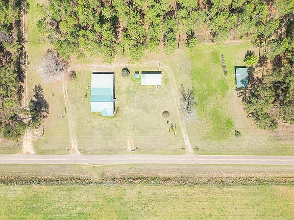 2nd image of 135 Eleven Bridges Rd