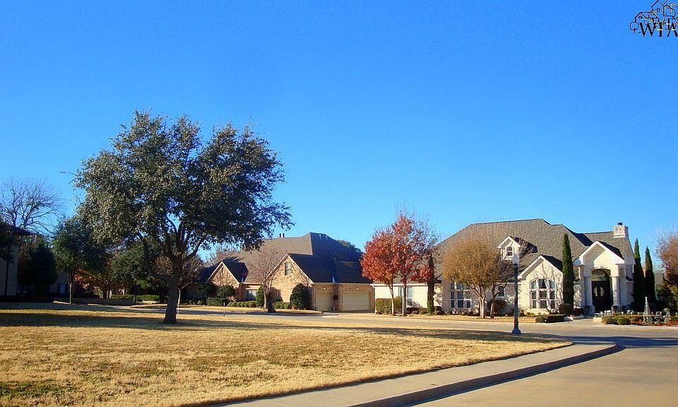 2nd image of 31 Woodland Creek Cir