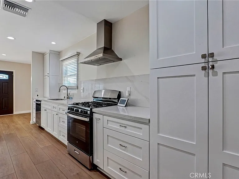 6851 Forbes Ave — Photo 11