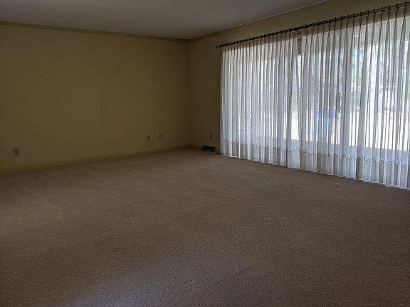4th image of 410 Beechwood Dr