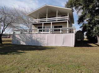 57 Lakeshore Dr, Huntsville, TX 77340