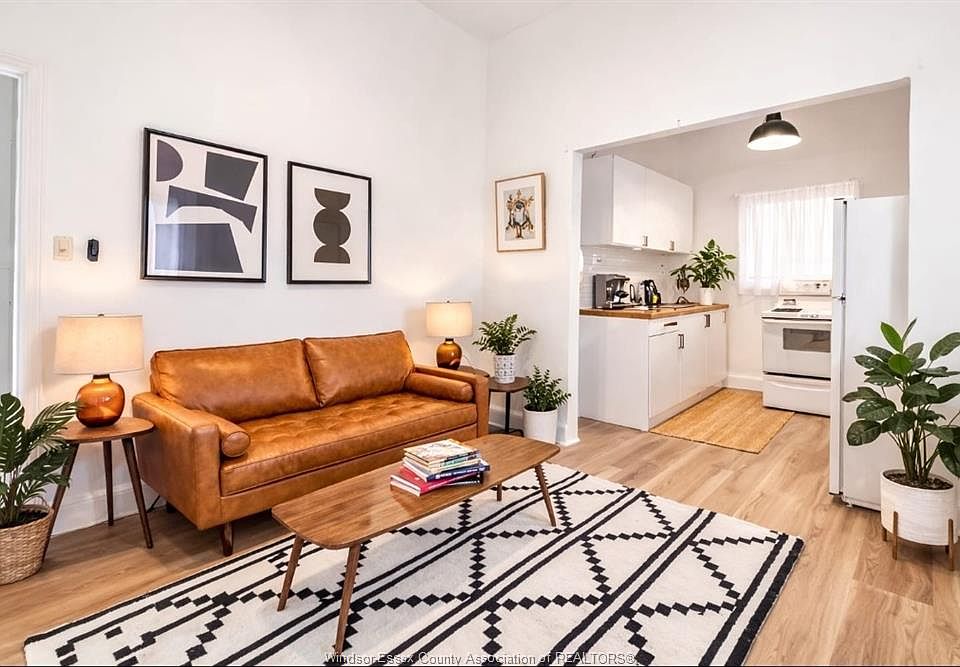 1st image of 1496 Drouillard Rd