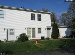 2540 Royal County Down Dr UNIT B, Uniontown, OH 44685