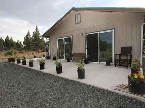2 bedrooms on east side