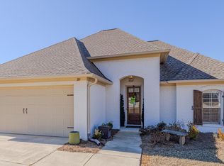 201 Sweetbriar Cir, Canton, MS 39046