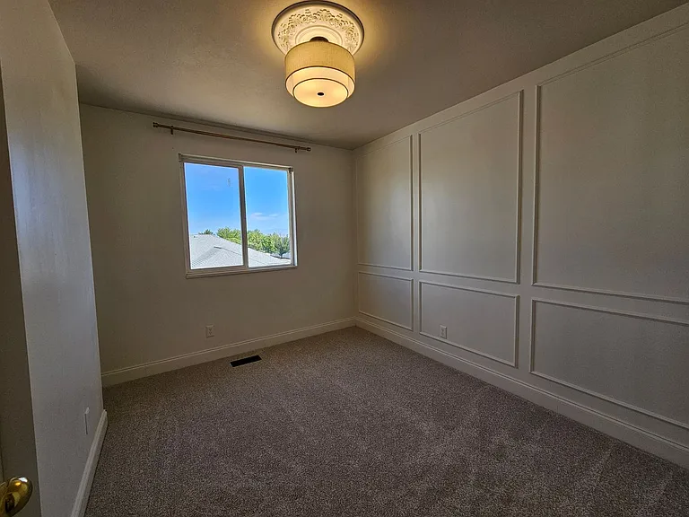 4698 Colander Dr — Photo 39