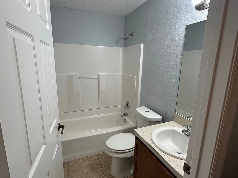 815 Florida Ave #C — Photo 4