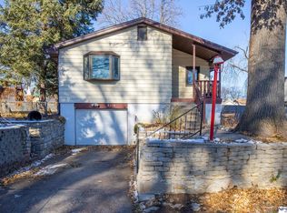2718 Margo St, Bellevue, NE 68147