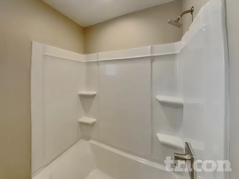 247 W Millbrook Dr — Photo 15