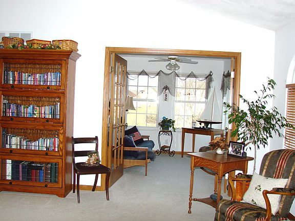 Sun Room 11' 3" x 9' 3"