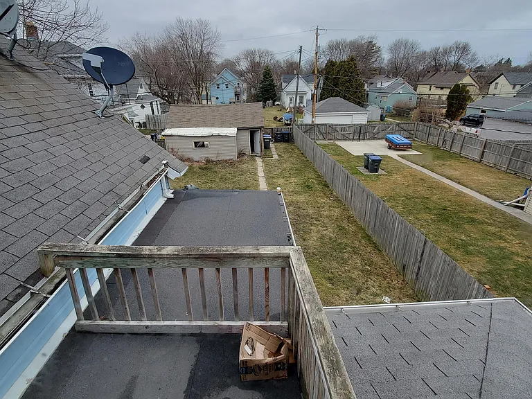 1528 Erie Ave — Photo 12