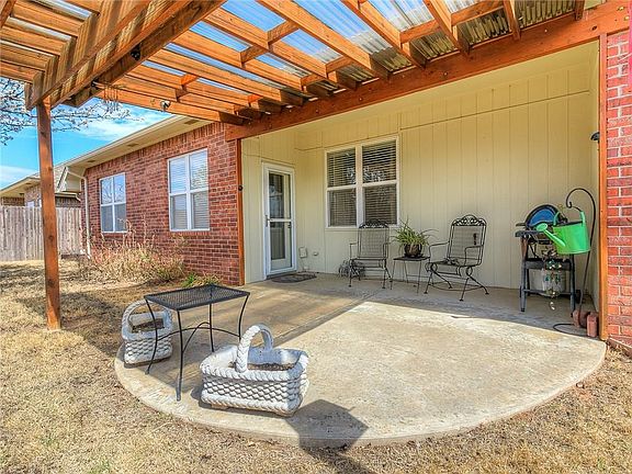3rd image of 2901 Christina Ct