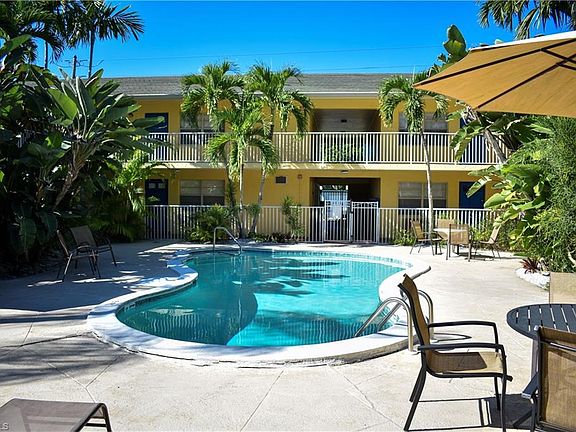 2nd image of 4290 Gulfstream Dr APT 14
