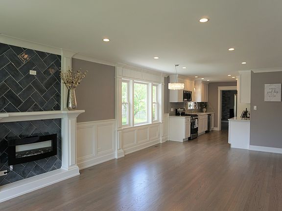 3rd image of 5413 Drury Ln