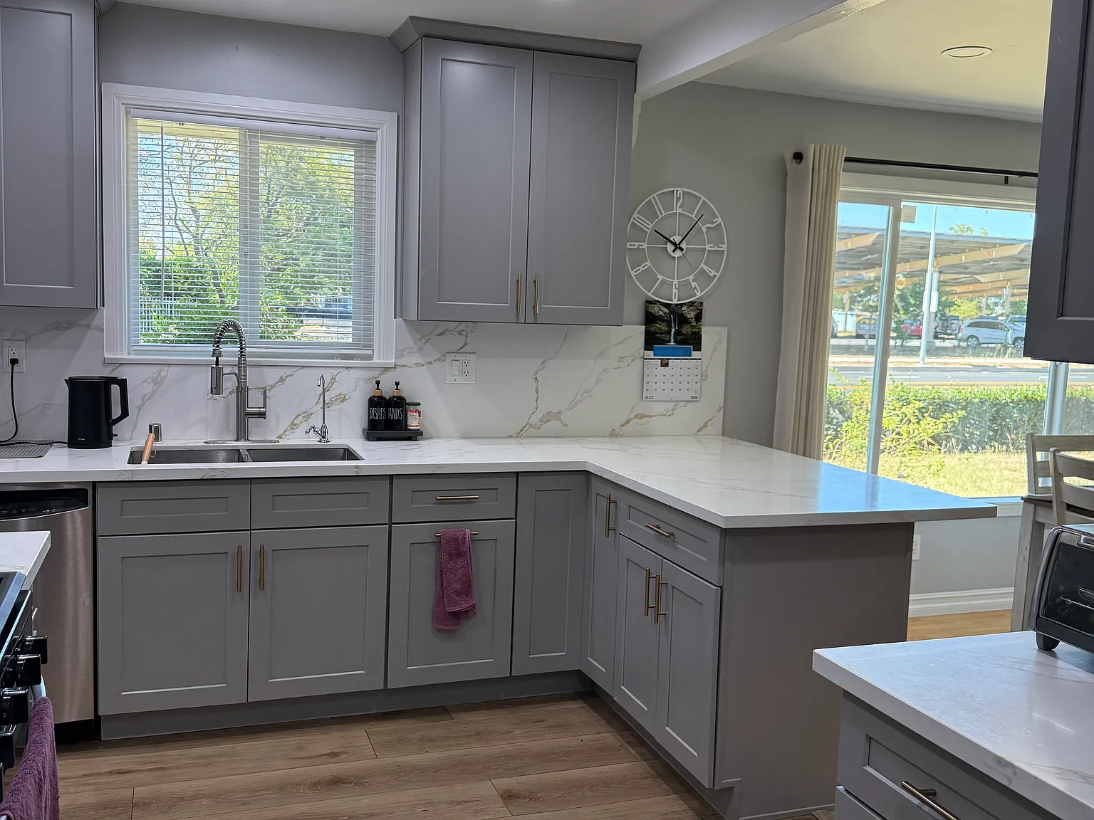 3 bed, 1744 sqft, $3,995 — Photo 2