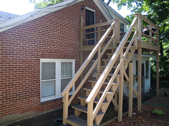 2nd image of 102 S Aycock St APT B