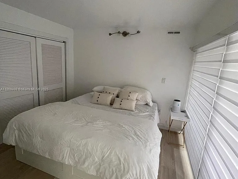 3036 SW 27th Ave #5 — Photo 6