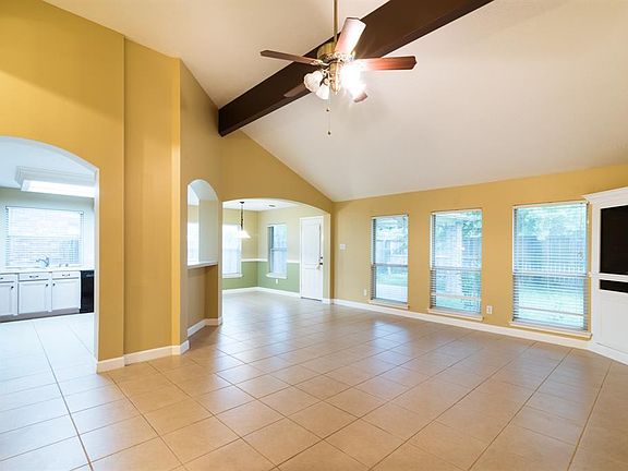 5th image of 15927 Breanna Ln