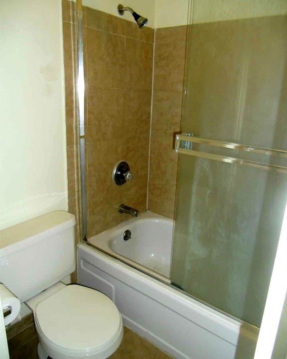 1st image of 670 Sylvan St APT 3