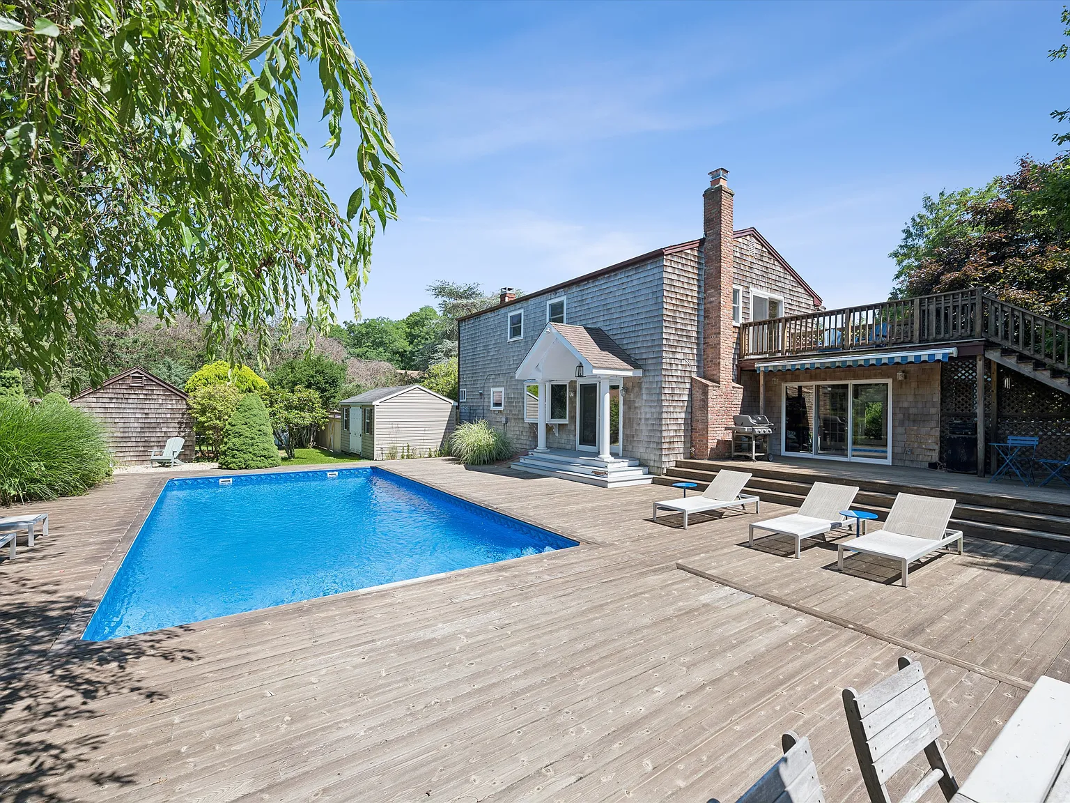 Westhampton South with Pool — Photo 1