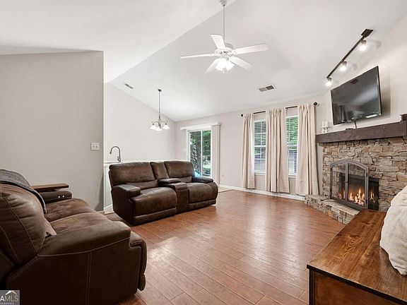 5th image of 5480 Amber Cove Way