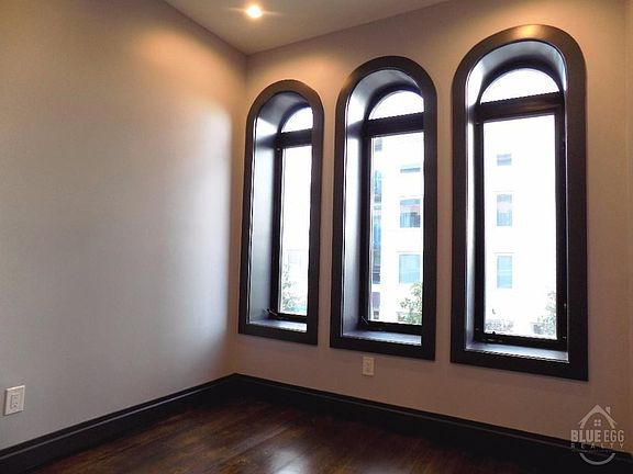 4th image of 119 Kent Ave #3F