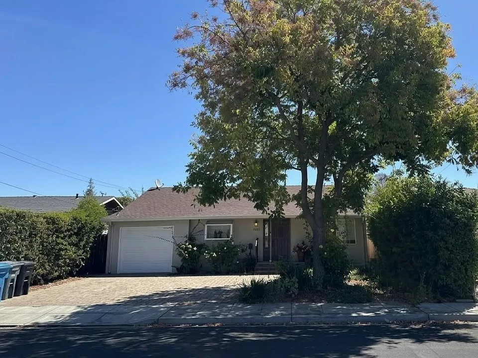 1320 Windermere Ave