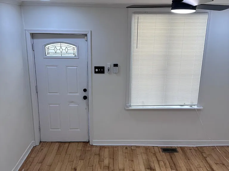 1338 S Hicks St — Photo 14