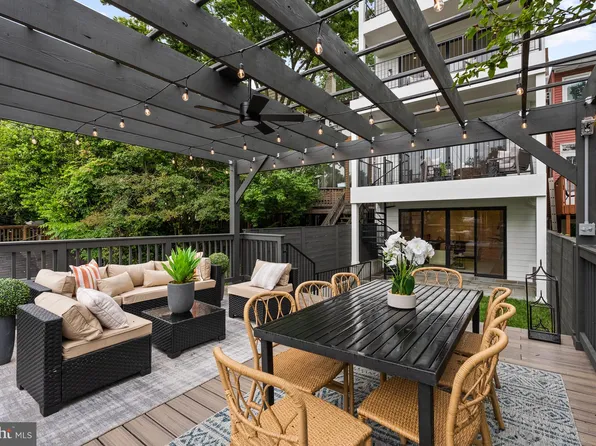 3828 T St NW, Washington, DC 20007