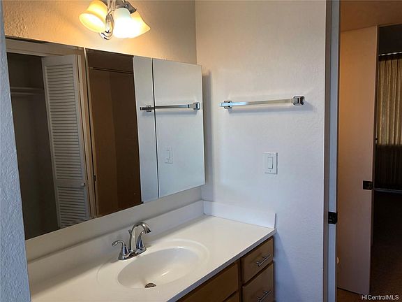 5th image of 320 Liliuokalani Ave APT 2302
