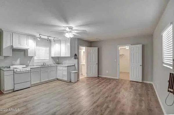 4 bed, 1800 sqft, $2,850 — Photo 2