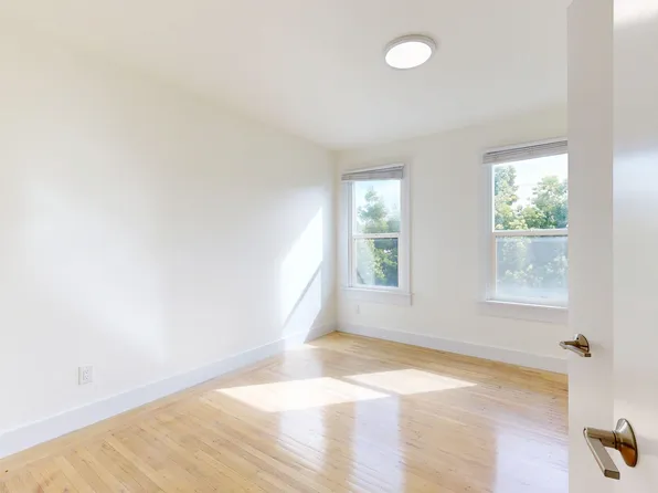 1637 Sacramento St #8A, San Francisco, CA 94109