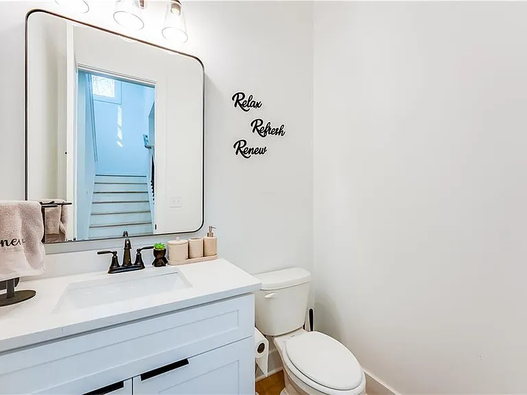 1239 Plaza Ave SW #B — Photo 9