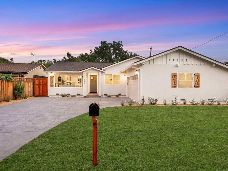 1st image of 922 Kingfisher Dr
